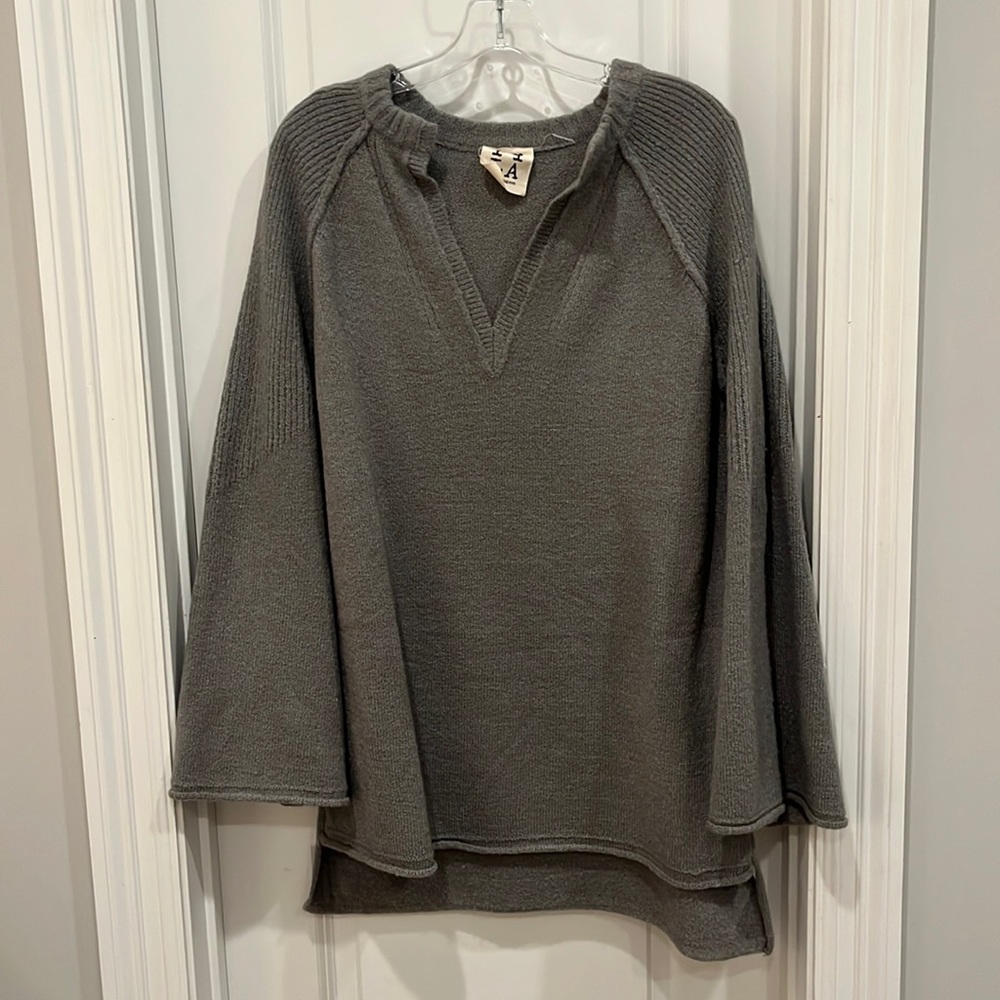 PPLA High Low Sweater